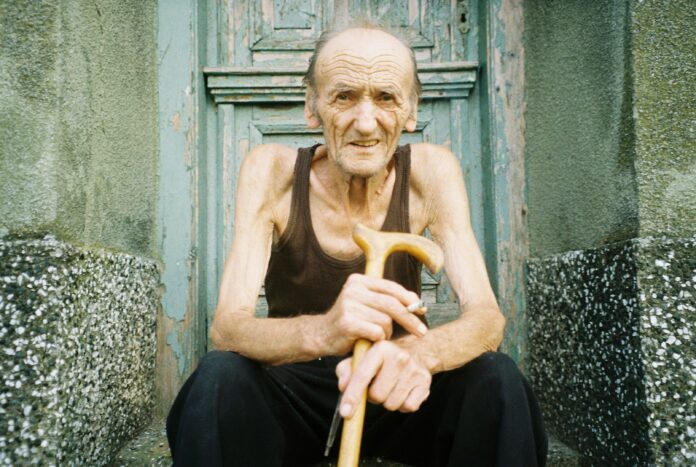old man with athritis