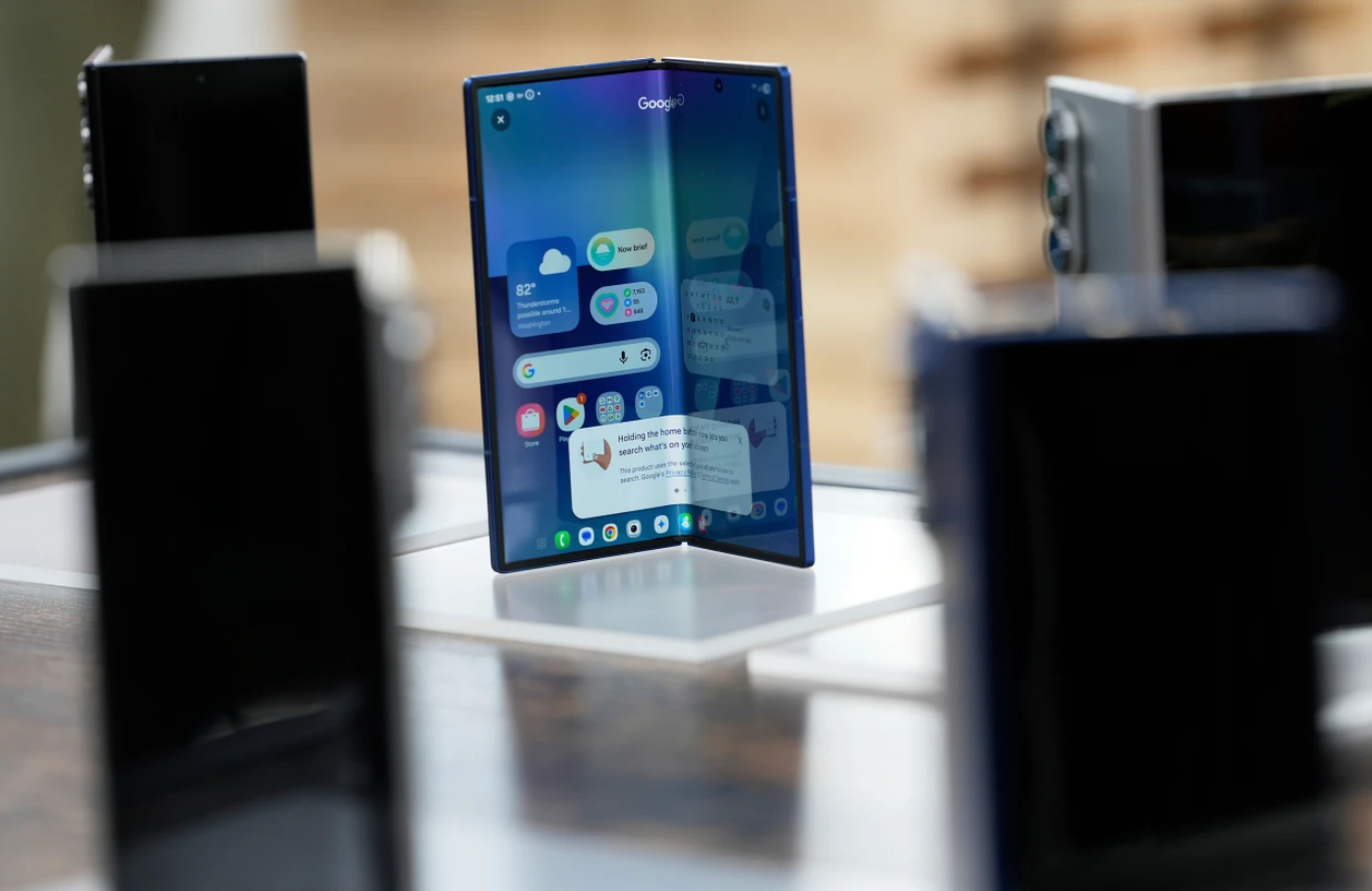 Samsung market share surge