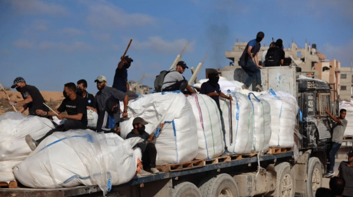 hamas stealing aid