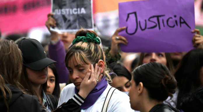Argentines demand justice