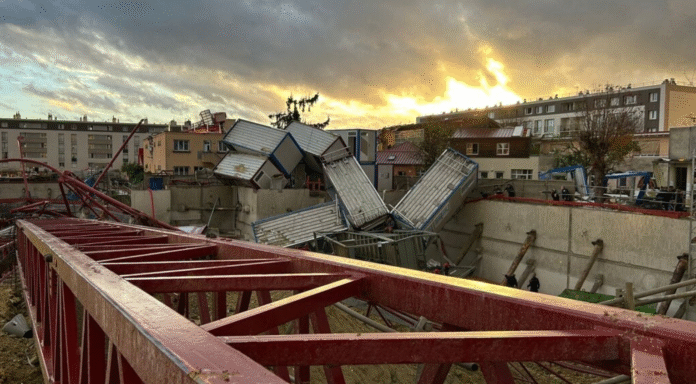 Tornado hits Paris suburbs