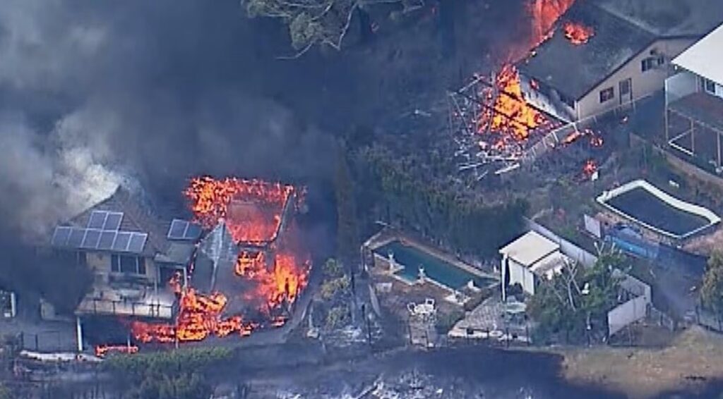 Australia wildfire homes destroyed