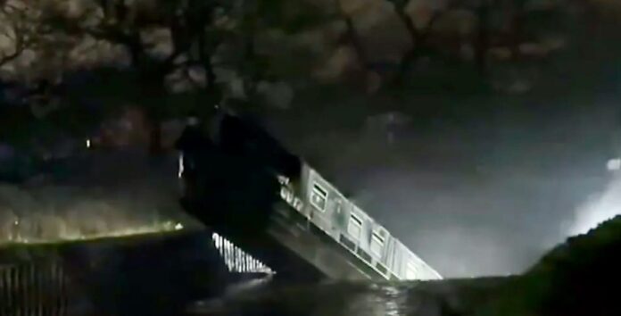 Shropshire canal boat sink